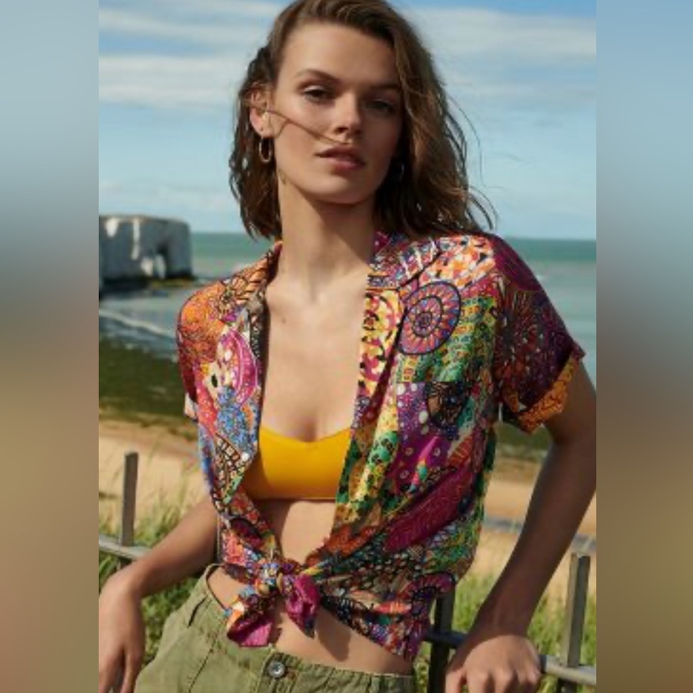 NWT Anthropologie Pattern Button Down Blouse Silky Sz Small